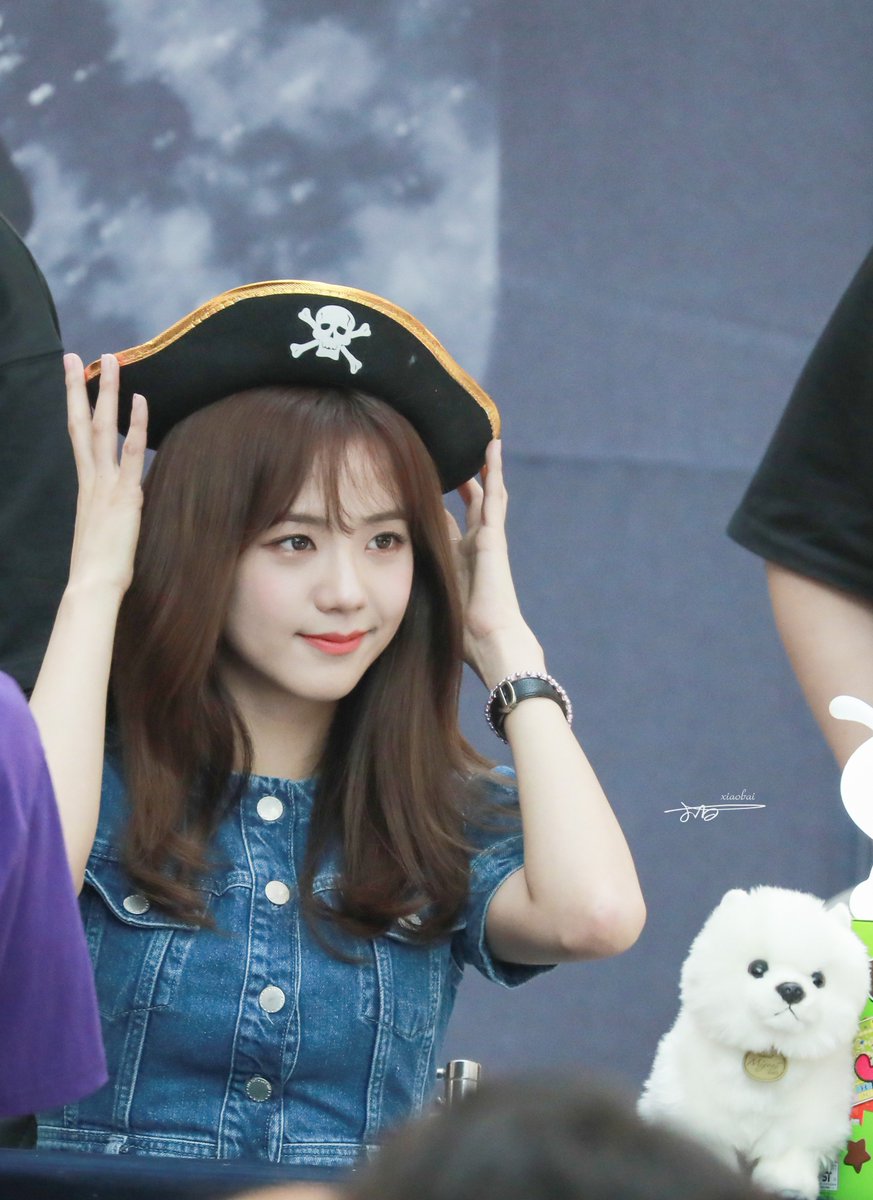 xiaobaii_'s tweet photo. 190630 영등포 블랙핑크 사인회 #blackpink #jisoo #지수 #블랙핑크 https://t.co/HBbywxrkhH