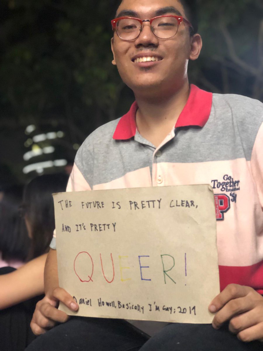 InteractiveIra's tweet photo. @discxmbobulated took this for me on Saturday night. As bad as it is that my eyes aren't fully open, at least I have my eyes on Singapore's LGBTQ+ youth, unlike a certain party. #PinkDotSG #PinkDot11 #TearDownThisLaw #Repeal377A https://t.co/R3SQbfyYHH