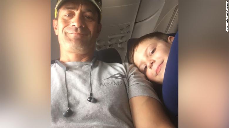 kron4news's tweet photo. Man's act of kindness towards boy with autism alone on flight goes viral https://t.co/87UjFnGWtf https://t.co/DrIkxRahSQ