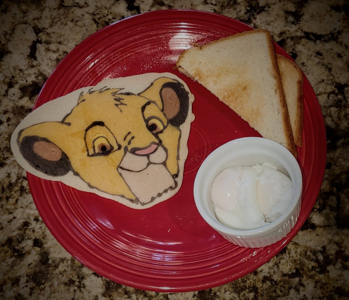 PancakeSunday1's tweet photo. Everybody watched til the end and saw Timon, right?
Still photo of the first Simba also shown. Simba 1, you might say. #fulldisclosurepolicy https://t.co/a7r2gNtLBu
