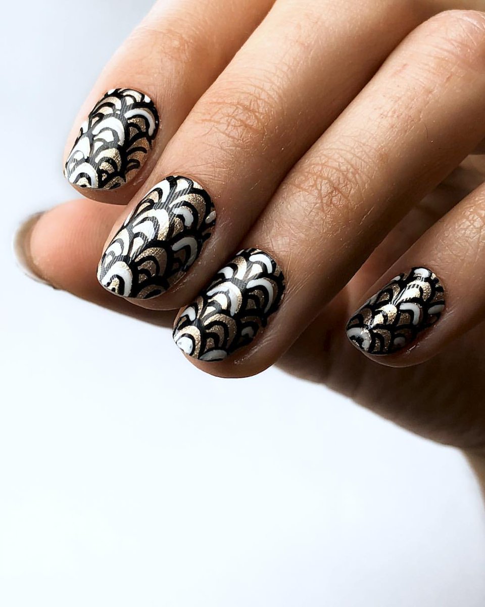 MSTYLEMR's tweet photo. Desafiem o seu estilo todos os dias #Cukis!!! Não lhes parece um estilo elegante e precioso? 💅⭐ #NailArt #Mstyle https://t.co/H6TYXa9AoP