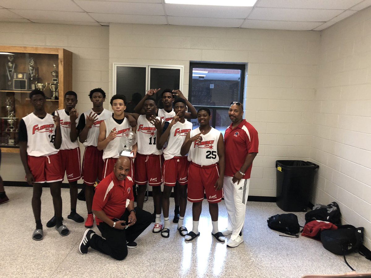 CoachJordanW's tweet photo. 🚨🚨🚨KB Sports UnderArmor National Champions we out of 20+ teams we prevailed in the 10th grade bracket @FIBASC1 @fibasctv @thomas_lebron @Tre_mcleod_5 @DalonEdwards9_ @Woods8Deshawn  Congratulations 🎊🎈🍾 RING THEM PLEASE 🚨🚨🚨 https://t.co/PzwesdbAkc