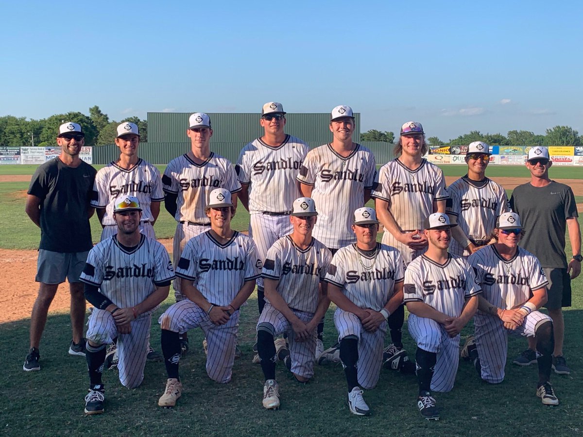 SandlotBallard's tweet photo. Couldn’t ask for a better group of young men to take summer 2k19 on with. #Route66TourneyChamps https://t.co/ckYjCbpwjO