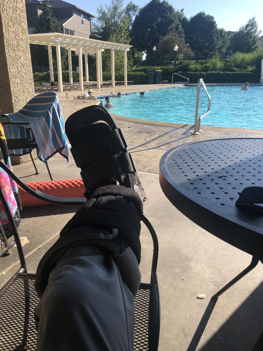 JasonKander's tweet photo. All over America right now, 38 year old boys in walking boot casts just like mine are reading about #KevinDurant’s max contract and refusing to give up on our own NBA dreams. Thank you, KD. Thank you, sir. https://t.co/NqXonFO0pj