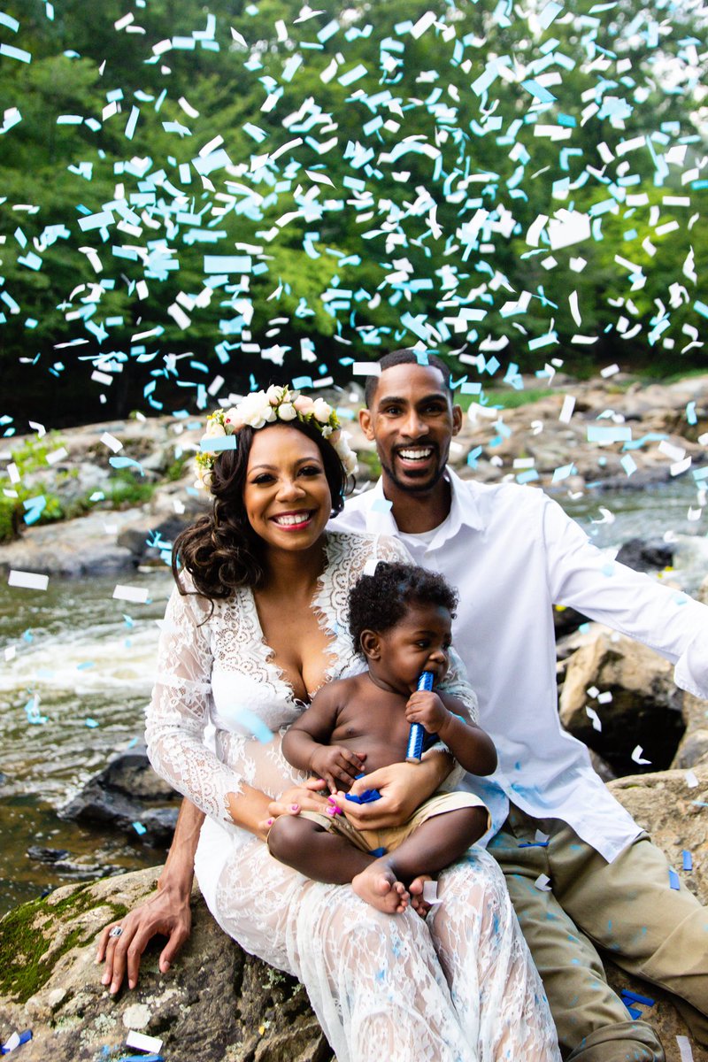warche's tweet image. 🍼 And not even a full year later...Baby #2 is on HIS way! We are elated to announce the upcoming arrival of our second baby BOY! Perhaps God saw our love for Grayson and wanted us to "be fruitful and multiply." #HereWeGrowAgain
⁣
📷: @iamdavontee ⁣
MUA: @TheRealSoFalon ⁣