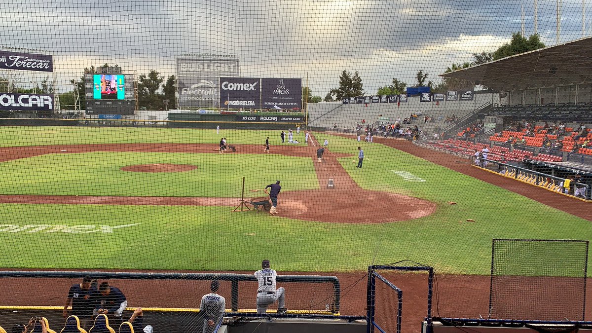 Organista24's tweet photo. Hoy en vivo el 3o de la serie con @tigresqroficial visitando a los @RielerosDeAgs. Acompáñenos por #LaInvasora 98.9FM junto a Nico Flores y Juan Manuel Díaz. ⚾️ 🚂🎙
Comenzamos 8:00pm
📻 https://t.co/WqSkgRFcCn
📻 https://t.co/CUuC9032xq… https://t.co/Py0QRC2U2F