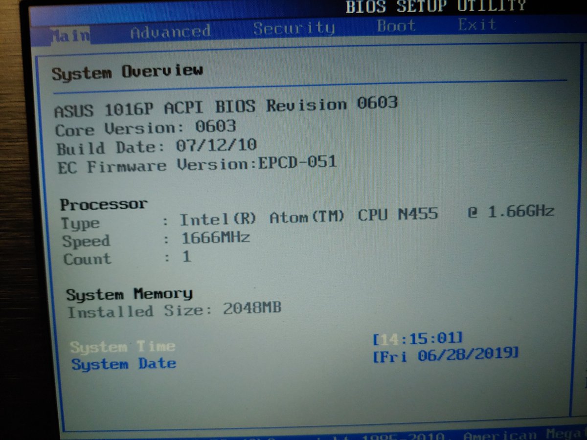 ShopUCW's tweet photo. Behold the Asus eee PC 1016p. With its Atom N455 running at a robust 1.66ghz, 2gb of DDR3 ram, and a 320gb 5400 rpm hdd - The future is clearly here. 

A thread (1)

#StupidBuildFriday #ButItsSunday https://t.co/UayO8rQ31h