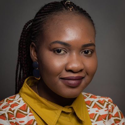 This is a beautiful souvenir from #WD2019 and 
my official professional picture 

Thank you @Dave_Burwell and @SayItForwardNow 
@SharonDAgostino 

It was so inspiring to meet you. 
 #NouvellePhotoDeProfil
#powerprogresschange