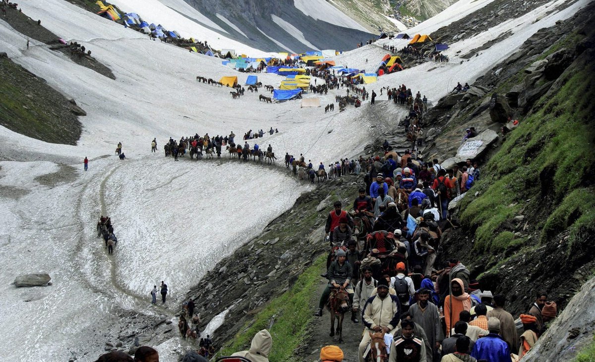 DDNewsHindi's tweet image. अमरनाथ यात्रा आज से शुरू, गुफा में बाबा बर्फानी के दर्शन करने के लिए श्रद्धालुओं में जबरदस्त उत्साह, 15 अगस्त को होगी यात्रा संपन्न, सुरक्षा के किए गए पुख्ता इंतजाम
#AmarnathYatra