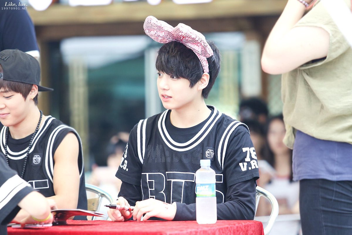 kookpiics's tweet photo. 🐰💕
#JUNGKOOK #전정국 #정국 @BTS_twt https://t.co/xZfs52kmDr