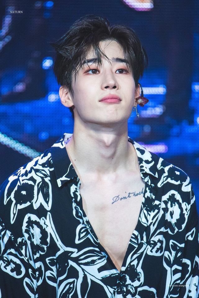 aprilxsrpsj's tweet photo. หล่อ น่ารัก เซ็กซี่ เค้าอยู่ในคนเดียวกันได้ไงวะ ฉันรักเค้าาาาา #ฮันซึงอู https://t.co/oGjWYcrLtV