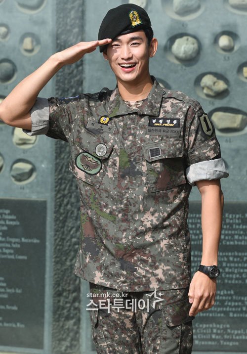 stars88jo's tweet photo. D-day 2019.07.01 #김수현 he is back finally. looking good!
#KimSooHyun #キムスヒョン #金秀賢 https://t.co/SngPf8JGbt