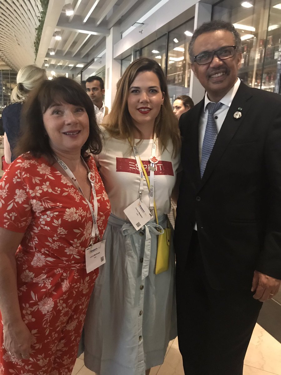 University of Calgary in Qatar Associate Dean and Assistant Prof get a rare chance to meet WHO <a href="/DrTedros/">Tedros Adhanom Ghebreyesus</a> at @CNA reception. Dr Tedros generously makes time to speak to nurses and nsg students <a href="/UCQNursing/">University of Calgary in Qatar</a> <a href="/BpsoQatar/">BPSO Champions Qatar</a> <a href="/ShannanMacNevin/">Dr. Shannan, RN</a> @dmacdonaldrn <a href="/ucqdean/">Dr. Deborah White, RN</a>