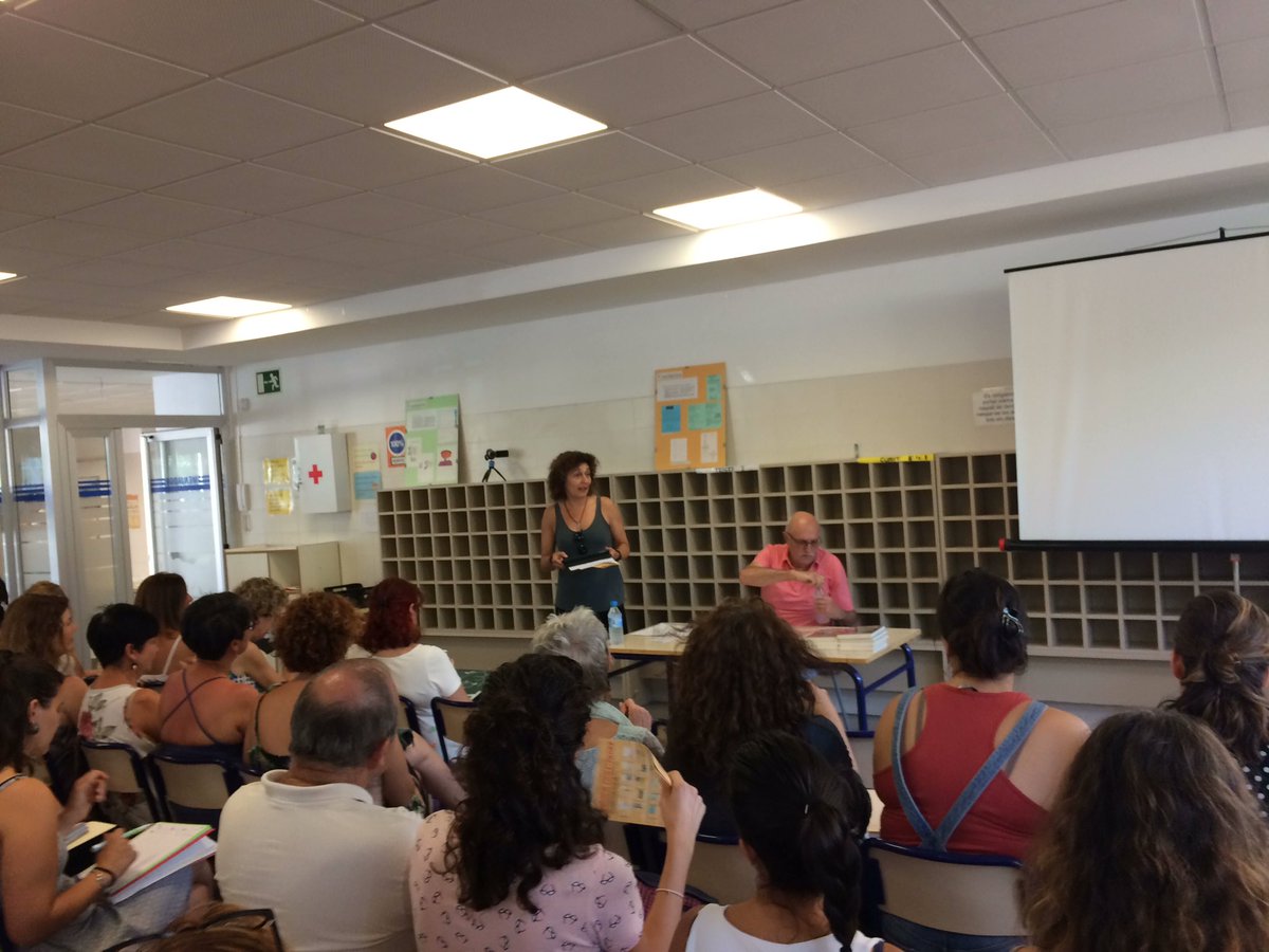 smestref's tweet photo. Presentació XXXIX Escola d’Estiu @mrpcastello. #CsEDUCA #CsCEFIRE https://t.co/4tvwY6rYNl
