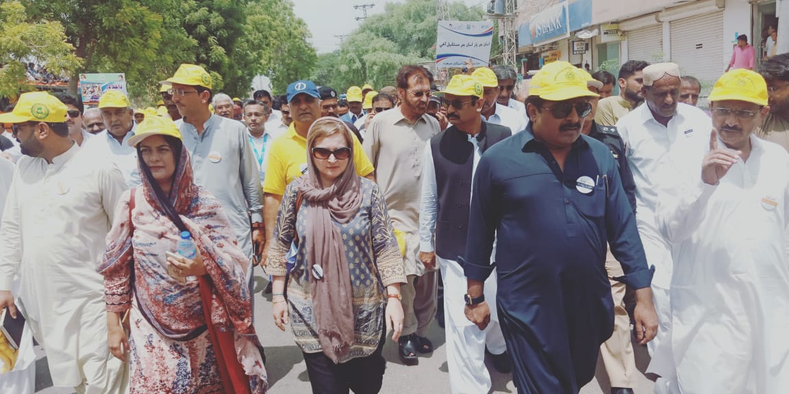 alightpakistan's tweet photo. Provincial Launch Sindh School Enrollment Drive 2019.
Minister Education, Secretary Education, Unicef, JICA, District Officers, ARC, Civil Society Organizations participated in this event @ Umerkot Sindh.
#AlightPakistan
#TogetherFor10Million
#OneMillionKidsToSchool https://t.co/5wSg5BUXMC