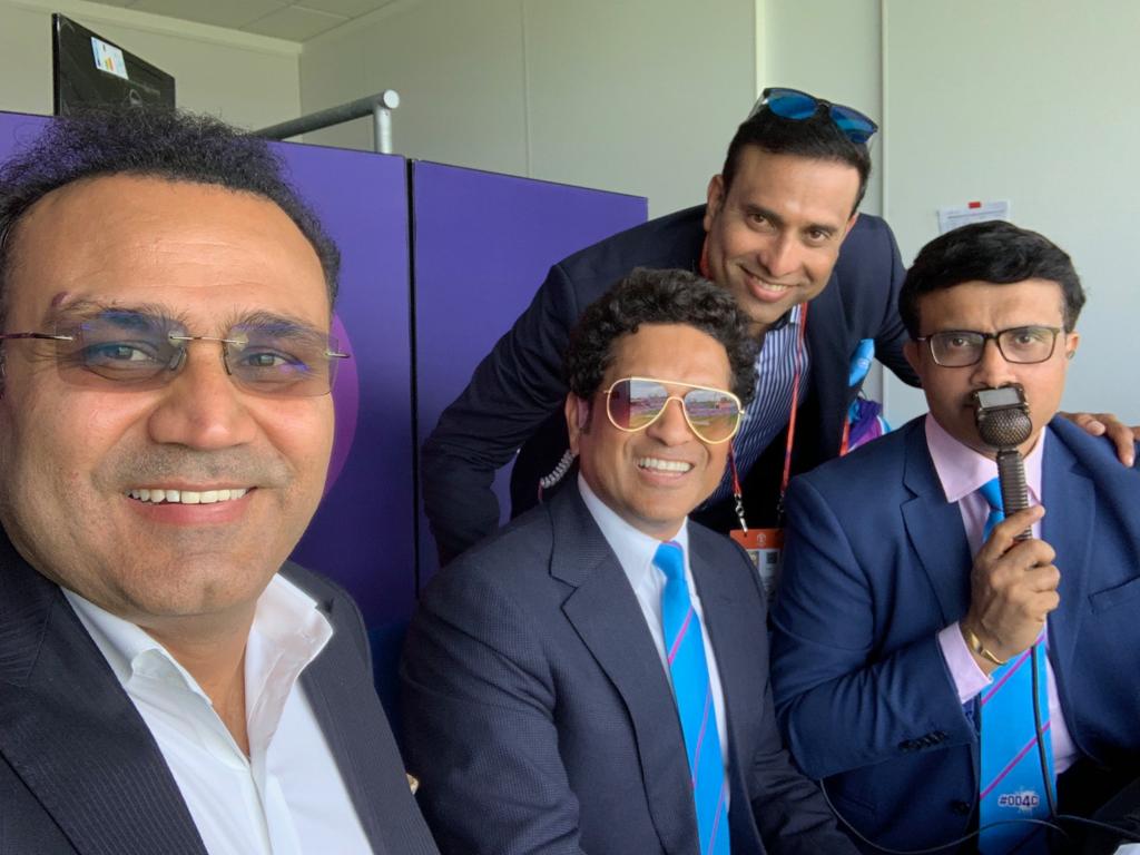 From the dressing room, to the commentary box 🎙️... together always!
#CWC19