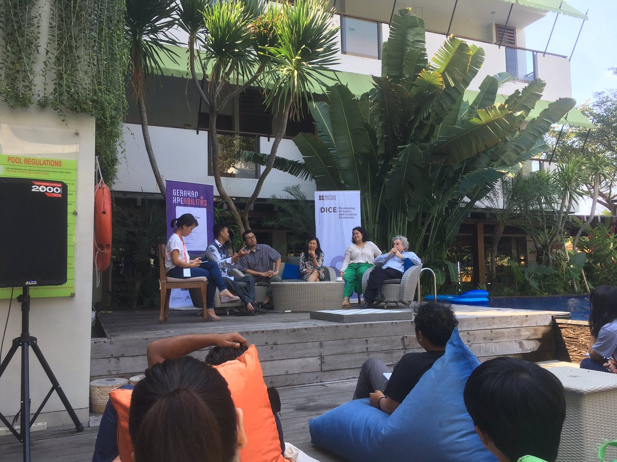 Last day of Gerakan Kreabilitas by <a href="/ketemuproject/">Ketemu Project</a> and <a href="/artsdevco/">Arts Development Company</a>. Morning panel discussion with
Paul Smith (Director of <a href="/idBritish/">British Council Indonesia</a>), Slamet Thohari (Activist and Lecturer), Yap Mun Ching (Director of <a href="/airasiagood/">AirAsia Foundation</a>), and Baskoro Juniarto (Curator from @BekrafID).

#bcDICE