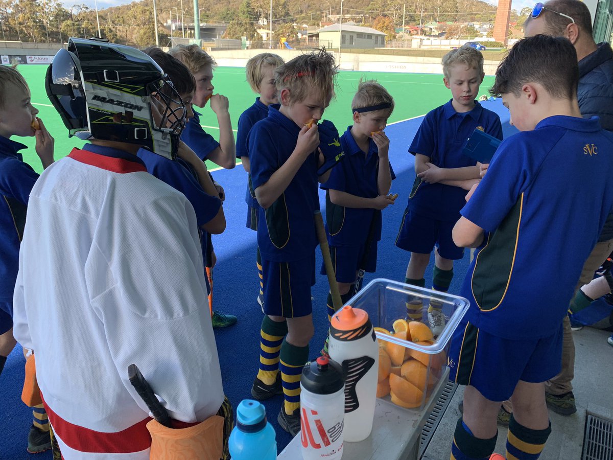 MikaylaLack's tweet photo. Hockey round robin vs Trinity and Hutchins! A great day had by all 🏑🏑 @svctas @JoMesser4 https://t.co/kTr0TzOwWH