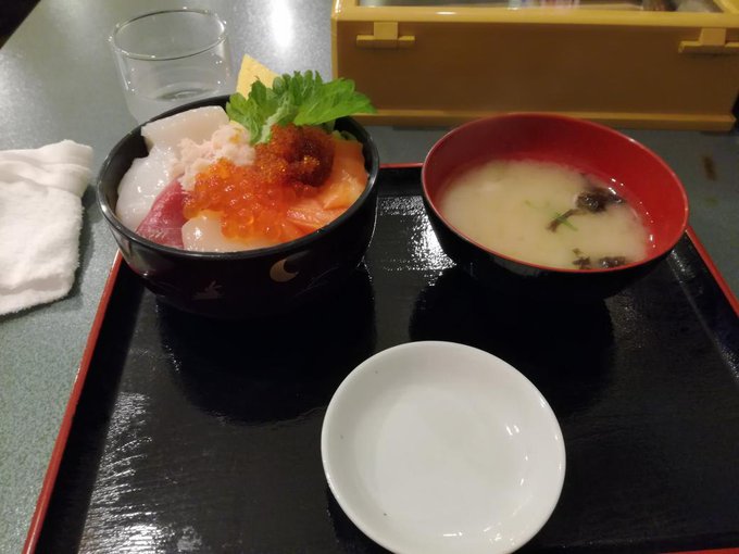 今回の北海道最後の海鮮丼を食べる 
