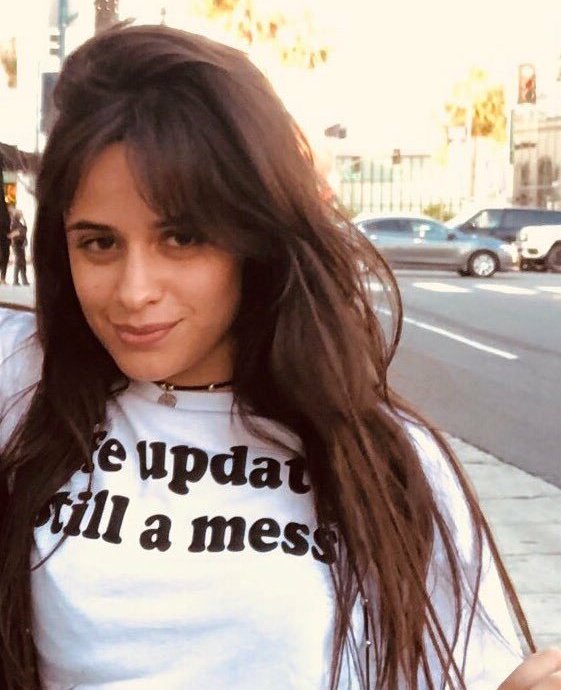 "hablo mierda de ti en español"
"coño"
"pero, like"
"actualización de la vida: sigue siendo un desastre"

las remeras de camila son una joyita