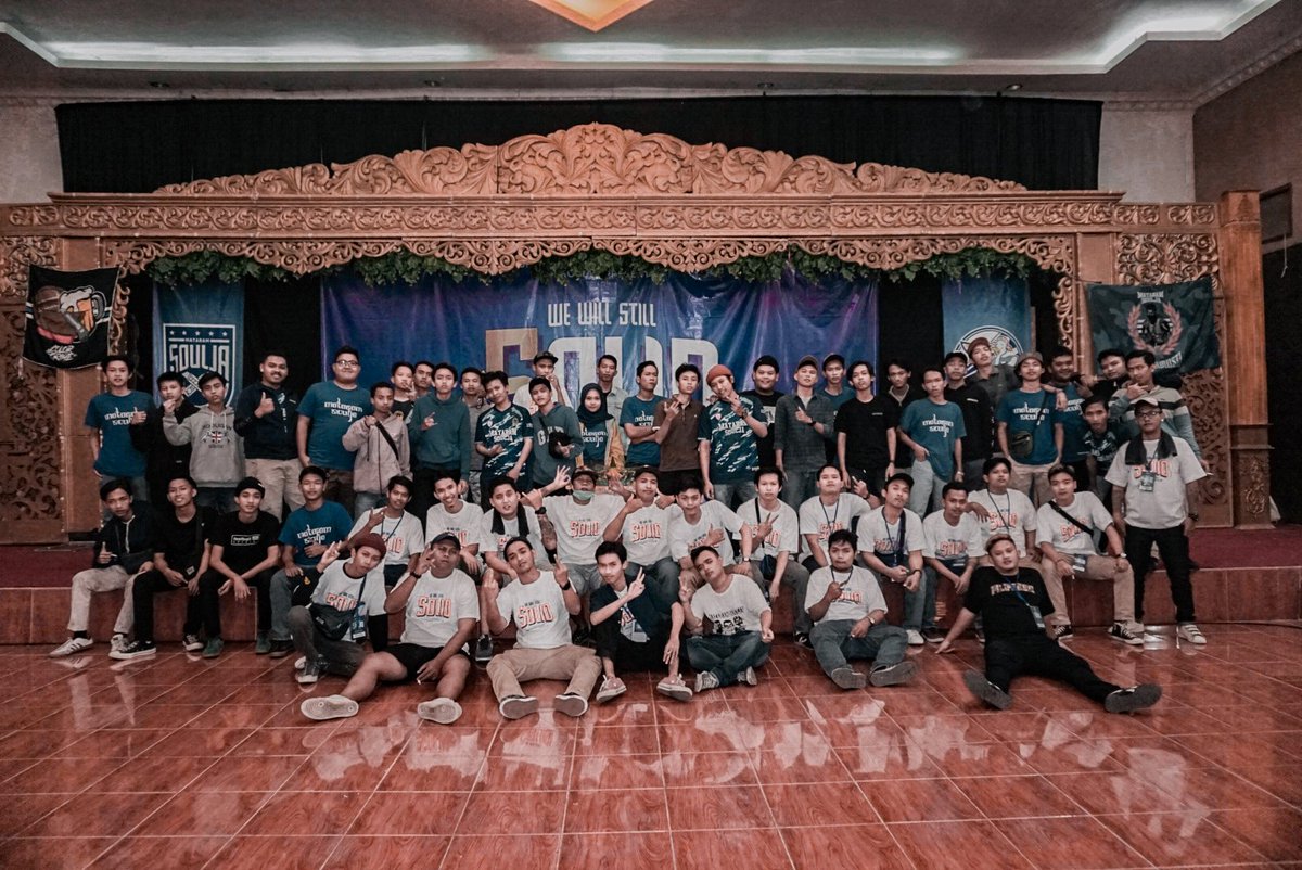 MataramSoulja's tweet photo. Lihatlah kebelakang dengan penuh kepuasan, dan pandanglah kedepan dengan penuh keyakinan 🔥👊
#mataramsoulja #wewillstill5olid #5olid https://t.co/w5Blj93sf0
