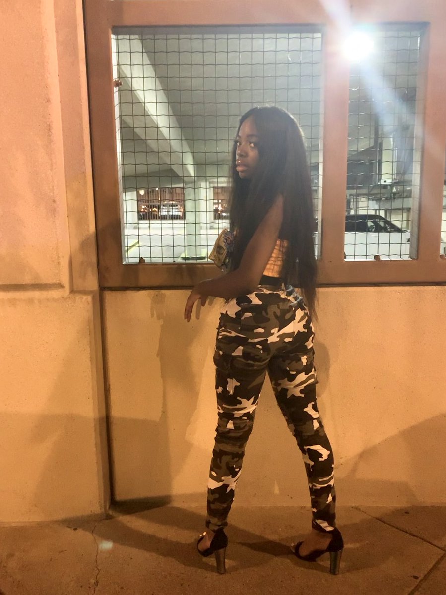 __desnicole's tweet photo. While it’s still my day 😂
real boughetto. mo’ bou than ghetto.
#desday 💚 https://t.co/nrYlap8tXk