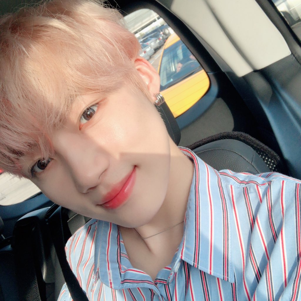 WE_THE_BOYZ's tweet photo. 친한친구 같았던 더캐슬 더비들!! 너무너무 고마워요🙏🙏 #NewShot https://t.co/mYEKj4Llwx