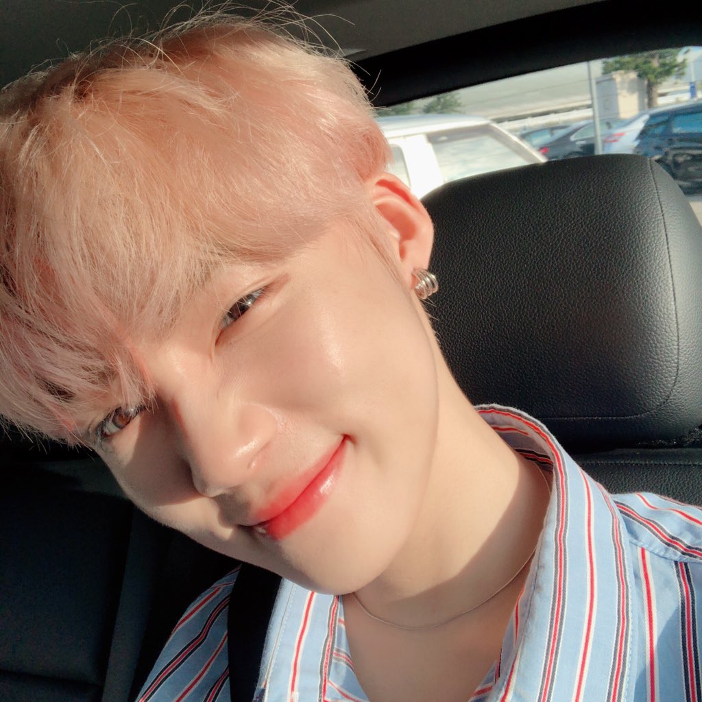 WE_THE_BOYZ's tweet photo. 친한친구 같았던 더캐슬 더비들!! 너무너무 고마워요🙏🙏 #NewShot https://t.co/mYEKj4Llwx