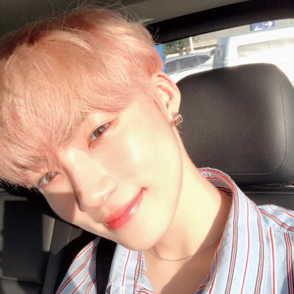WE_THE_BOYZ's tweet photo. 친한친구 같았던 더캐슬 더비들!! 너무너무 고마워요🙏🙏 #NewShot https://t.co/mYEKj4Llwx