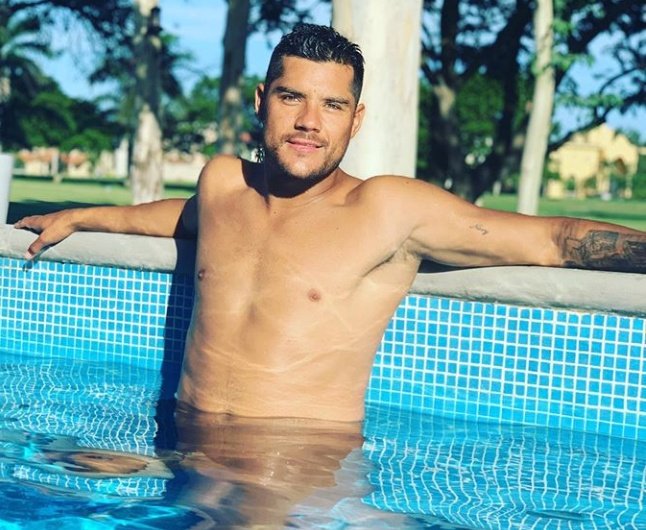 HeatSlp's tweet photo. Es #verano y los futbolistas se lucen... #ChuletitaOrozco #AlanMaeda https://t.co/h87Wxzl8vA