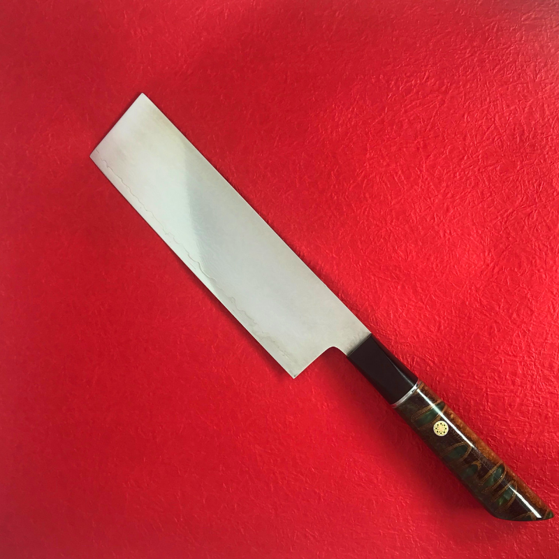 wotcut's tweet photo. The Global Nakiri has a relatively slim belly however it has extremely light weight, sharpness and low corrosiveness which make this a very easy to use and maintain knife. Lastly, with intricate work or fruit peel removal we have the perfect paring knife. https://t.co/m9BlOdAHxw