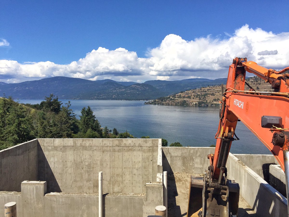 RhysMarch's tweet photo. ☀️ It’s hard to beat this long weekend weather!! Exciting times around our development, for more info 📞 250-308-8620
#Okanagan #customhome #forsale #BeverlyHillsEstates #116SunsetBlvd #vernon #vernonbc #kelowna #yvr #ylw #yyc #yyj #realestate #development #RolceInvestmentFund https://t.co/f46SB91lQO