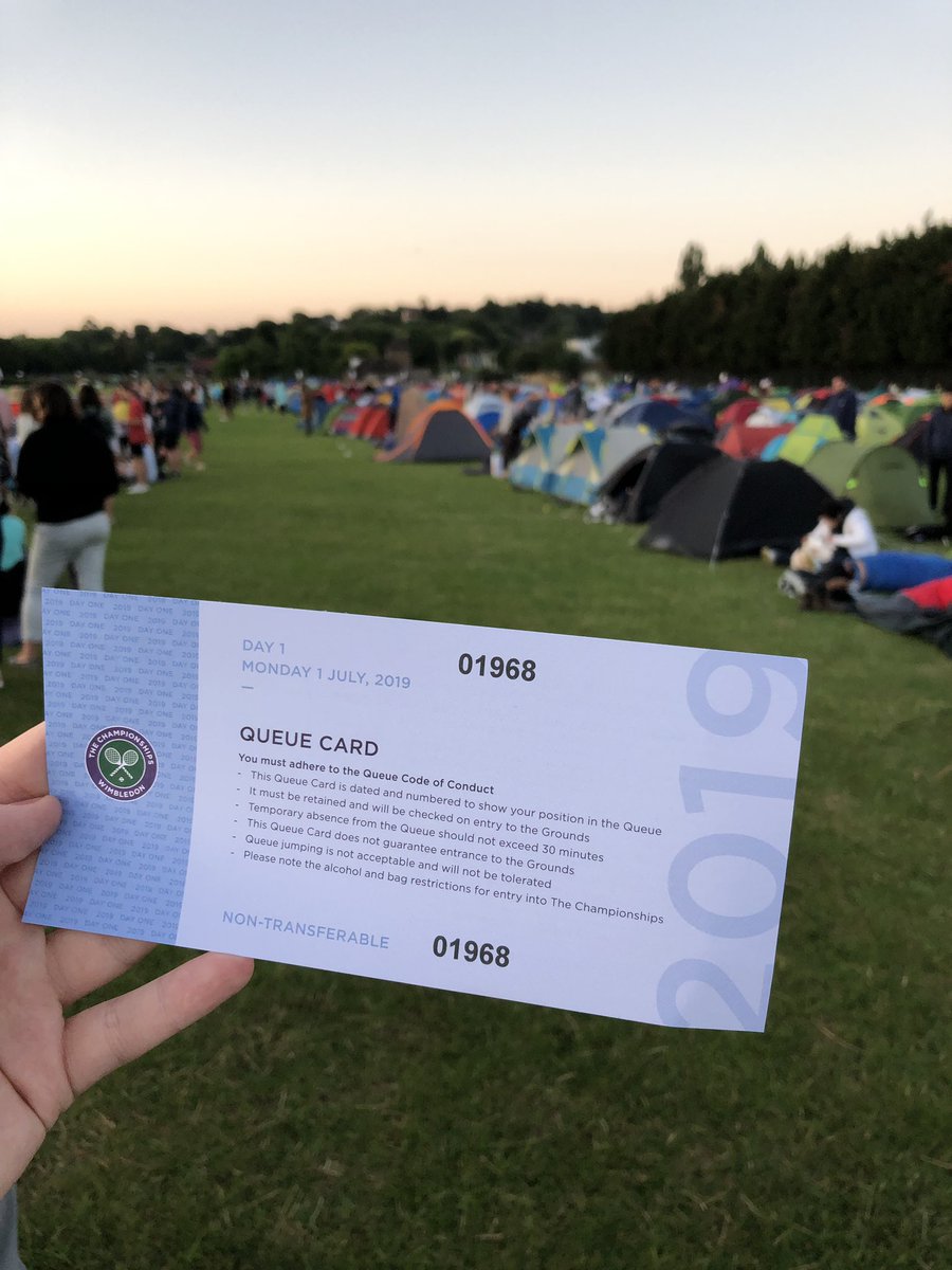 klewandowski91's tweet photo. #Wimbledon2019! Kolejka do raju! 🎾🌱4:30 AM! #queue #wimbledon #london #halowimbledon https://t.co/veliim49b4