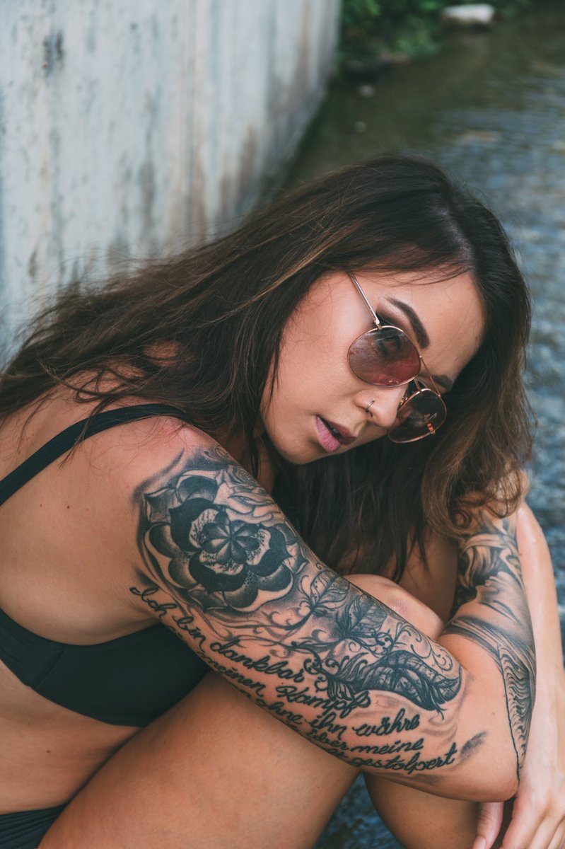 TheTillmanPhoto's tweet photo. Some portraits out at lake Windsor today with Syd.
#portraits #lakeshoot #Photography #NWArk #tattooart #tattedgirl #model #blackandwhitephotography https://t.co/zM76UmHNiP
