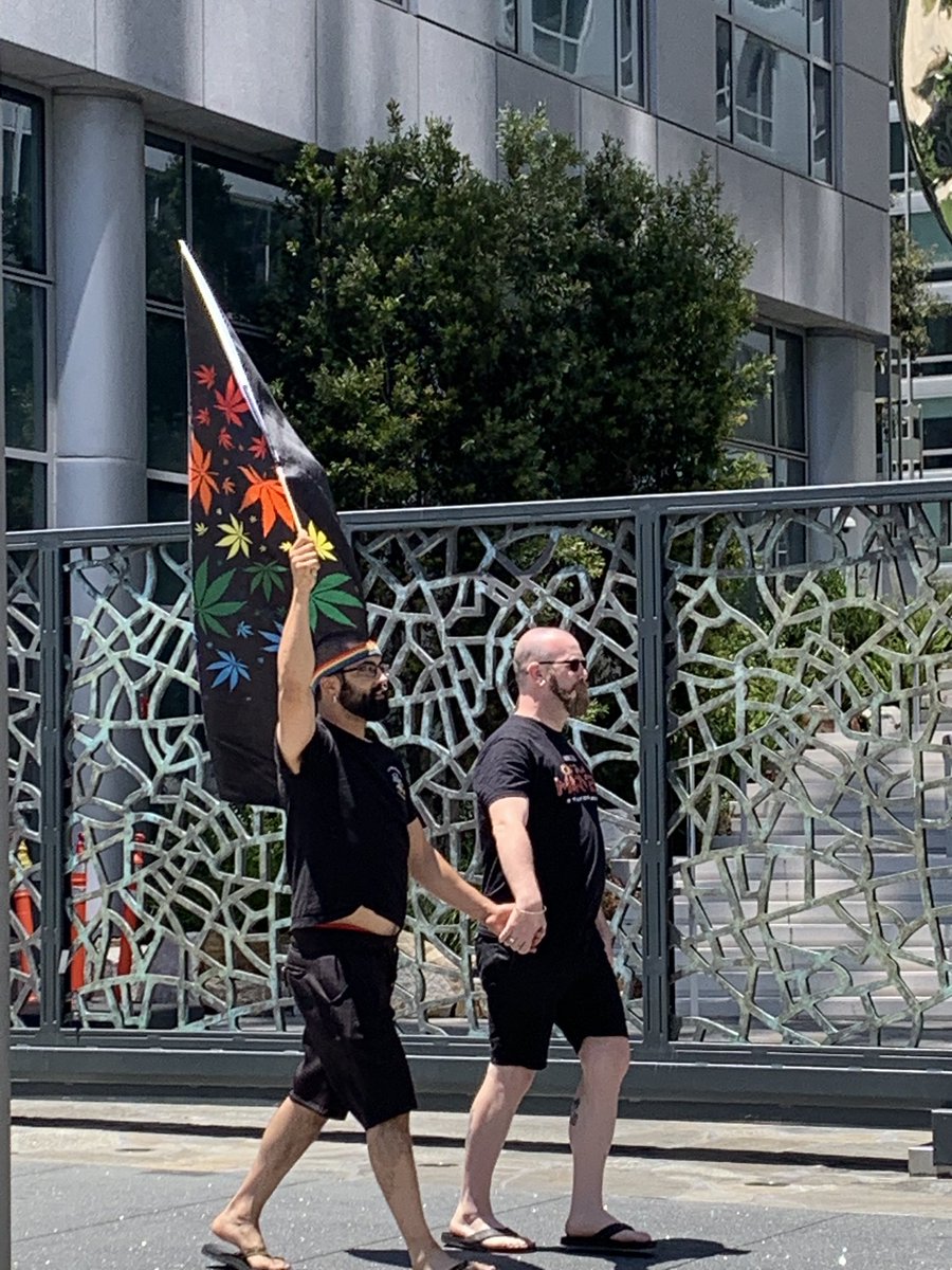 MinnaSubhani's tweet photo. #SFpride #SFPride2019 #sanfrancisco #Prideparade2019 https://t.co/4yVFD89P2N