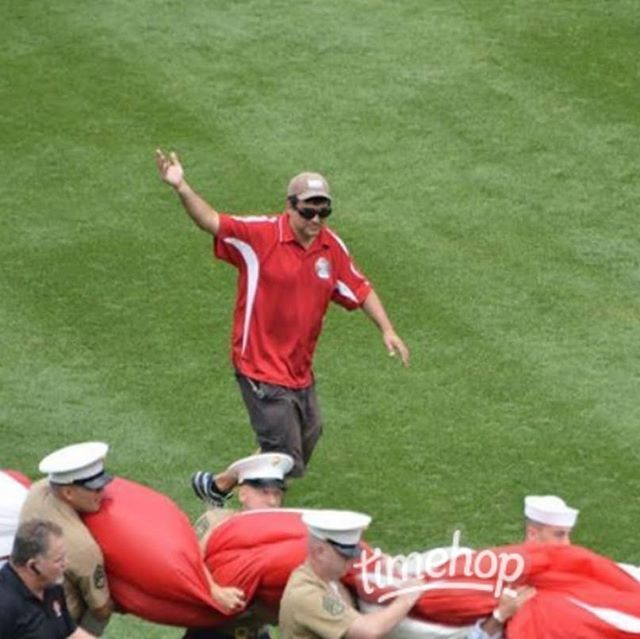 JonEdgarOnSet's tweet image. I'll be bag at this at Sox Park Thursday for another #July4th Flag ceremony. .
#TheBigFlag #BigFlag #BigAmericanFlag #flagCeremony #bigflagceremony ift.tt/2KOFa6y