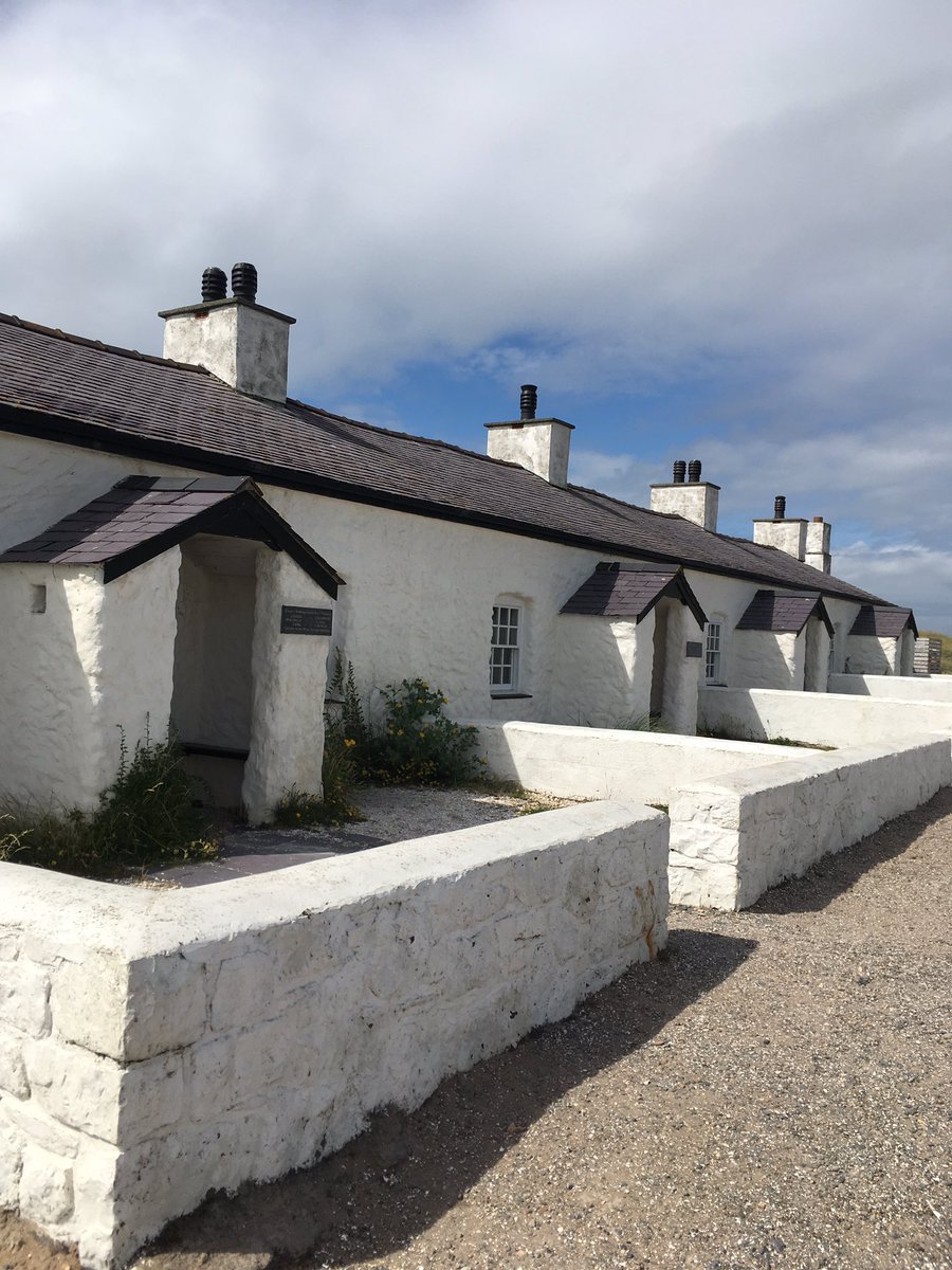 TyMorfa's tweet photo. #Angelsey #ynysmôn another great day walking @WalesCoastPath @VisitAnglesey @visitwales https://t.co/xLMp6vD1Uk