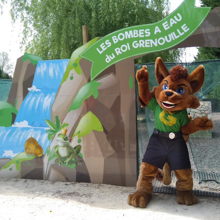 • MOUILLÉ •

Venez-vous rafraîchir dans notre espace des BOMBES À EAU du Roi Grenouille !
👑🐸💦

#GRIMMLAND #SUMMERTIME #ATTRACTIONS