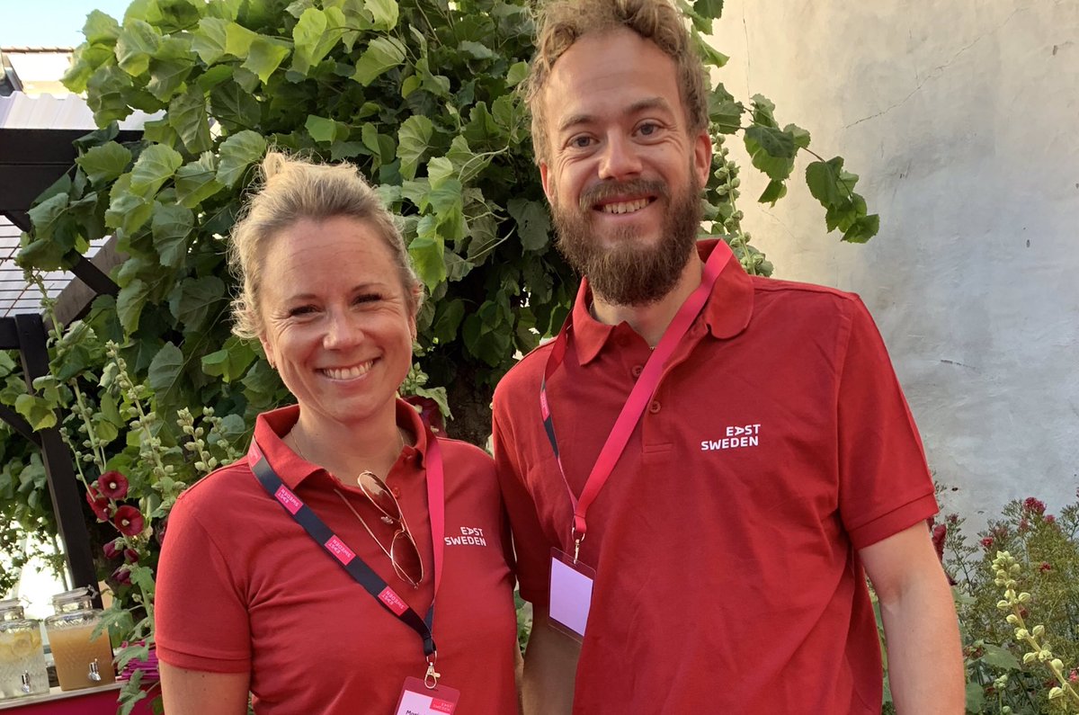 På plats! Säg hej till mig och <a href="/MHummelgren/">Maria Björk Hummelgren</a> i #eastsweden arena. Mellangatan 7. #almedalen