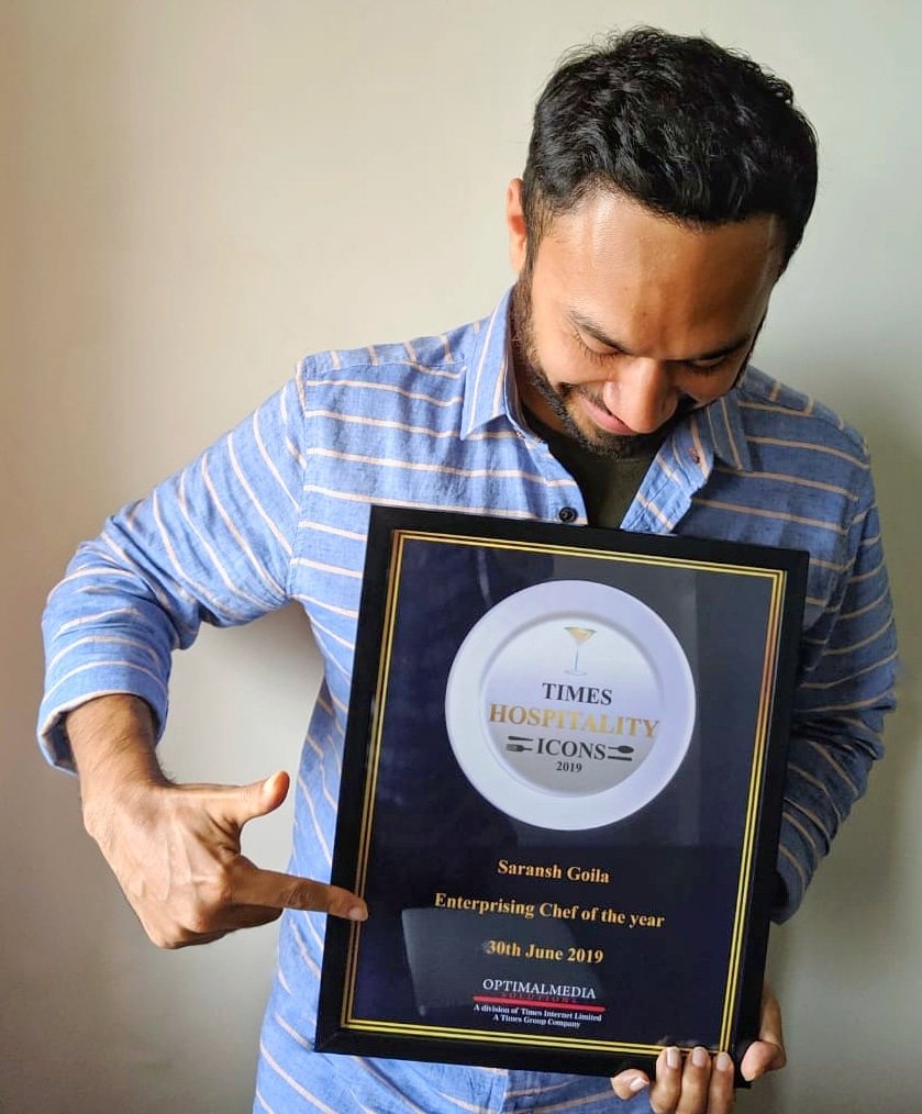 SaranshGoila's tweet photo. 👨🍳 Enterprising Chef of the Year 2019 by Times Hospitality Icons. 🍾 Thanks a million @bombaytimes @sidjalan @RashmiUdaySingh for the honour. This is the week where we will also complete 3 years of @GoButterChicken as well! So, Yayyyy!
.
#sadakchef #timeshospitalityicons https://t.co/CMFwnfS6w0