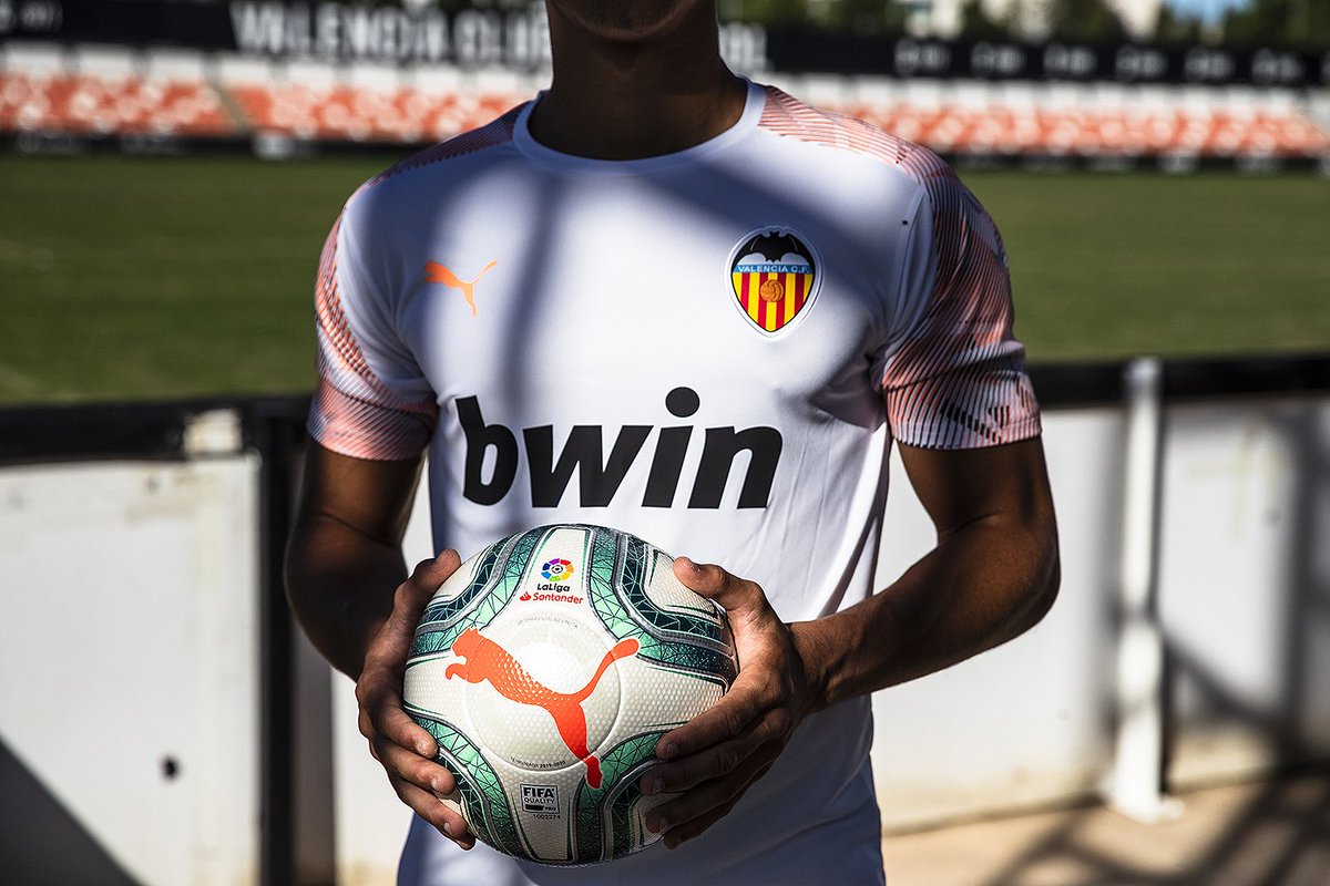 Valencia CF tweet media