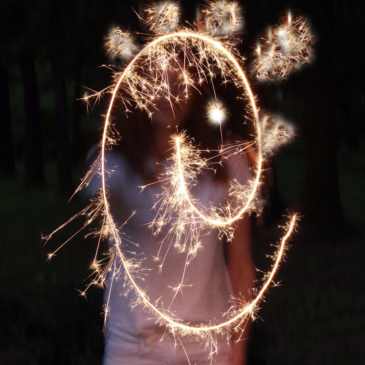 cfacityline's tweet image. Add some “flare” 💥 to your 4th of July with Chick-fil-A CityLine catering. Order online chick-fil-a.com/OrderFood/city… or give us a call 972-665-7064 #chickfila #chickfilacatering #cfacityline