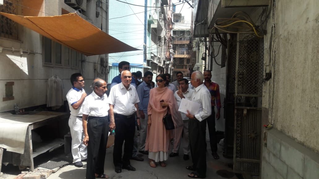 YasminKidwai's tweet image. Meeting in Daryaganj today with the residents of 16 number gali -issues with street lights -horticulture and drainage -we should be able to sort out this week -looking forward to a plantation drive here next week with the residents #ConstituencyUpdate