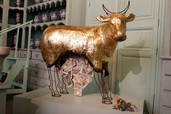 dumoget's tweet photo. Merci à @EmmaLequeux et Philippe Dagen d'avoir évoqué mon petit veau d'or dans Le Monde. #LeMonde #MoCo #100artistes #ZAT2019 #Montpellier #artcontemporain #destinationculture @Saurel_P @NBourriaud @isabelmarsala 
https://t.co/29jVQLxdGv https://t.co/qIML97jxUI