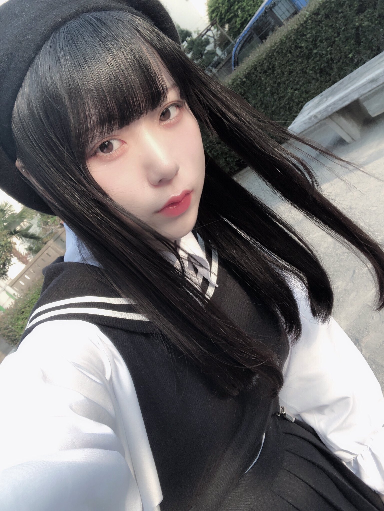 釣り目女の子  / X
