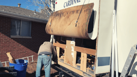 RvWannabes's tweet photo. Our $15k RV Renovation Nightmare: What We Wish We Knew https://t.co/klRh0Kn6jQ https://t.co/3hy2kDV0Jm