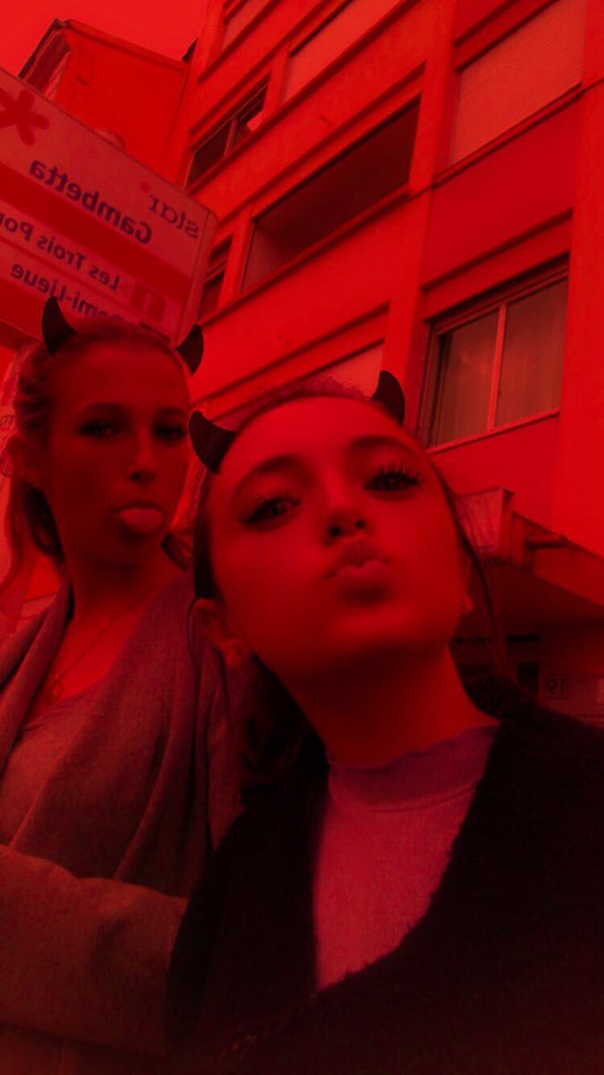 LCherbut's tweet photo. @cAubonnet #postyourbestfriends https://t.co/SCc8Lba4Cn