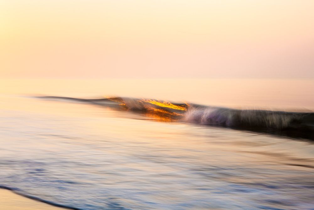 greganthon's tweet photo. Light on the water #fireandwater #CoralSea #ArtforInteriors https://t.co/gOQF2ySYng