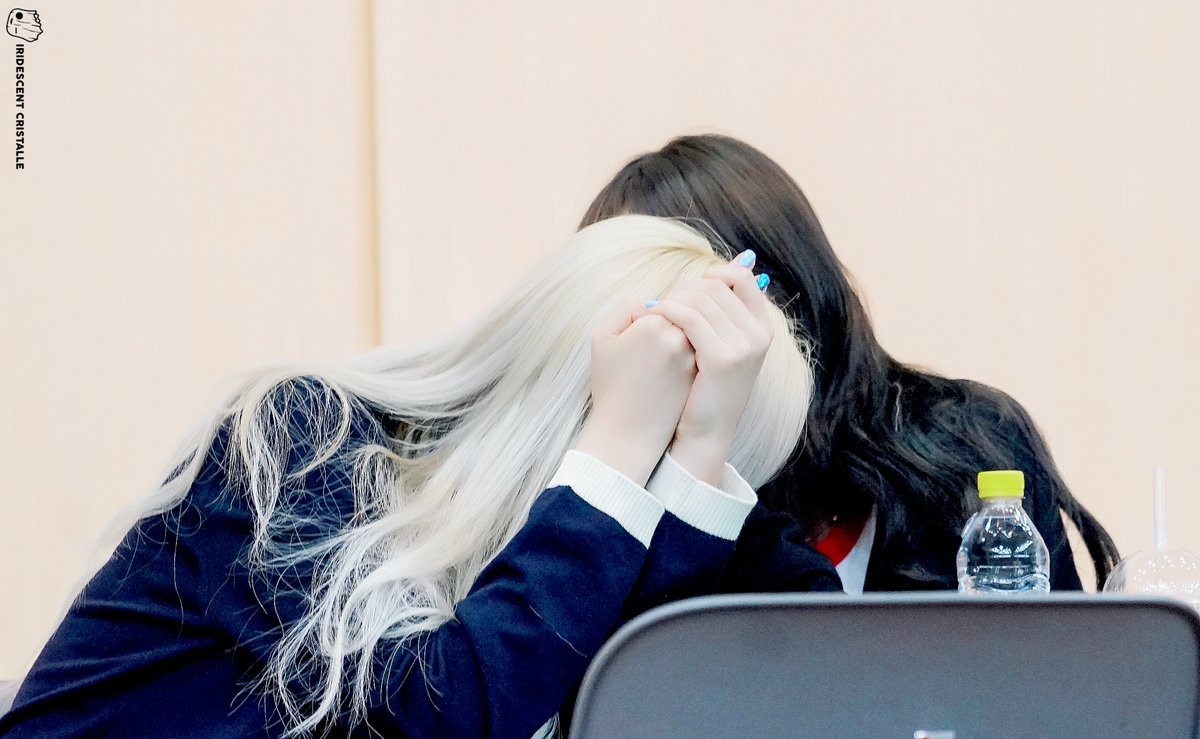 WJSN_IC's tweet photo. 190629 루다 은서 👂🏻👂🏻👂🏻
🌸#우주소녀 #WJSN #Luda #루다 #은서 #Eunseo @WJSN_Cosmic🌸 https://t.co/H2TEiY9OoP