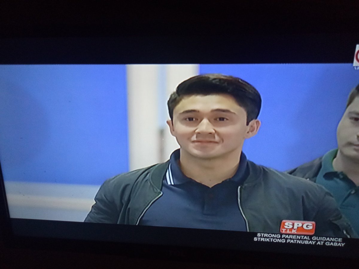 whengbuganan78's tweet photo. ang angas ng bagong pulis sa #FPJAP3Kalungkutan @arronvillaflor @AngPr0binsyan0 https://t.co/aDNp2fjqKL
